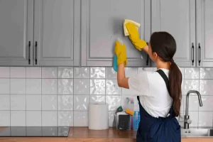 How to clean a kitchen